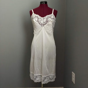 Vintage Henson Kickernick White Lace Full Slip